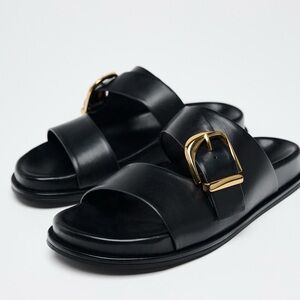 Zara Flat sandals. Wide straps with buckle detail at the front SZ 41